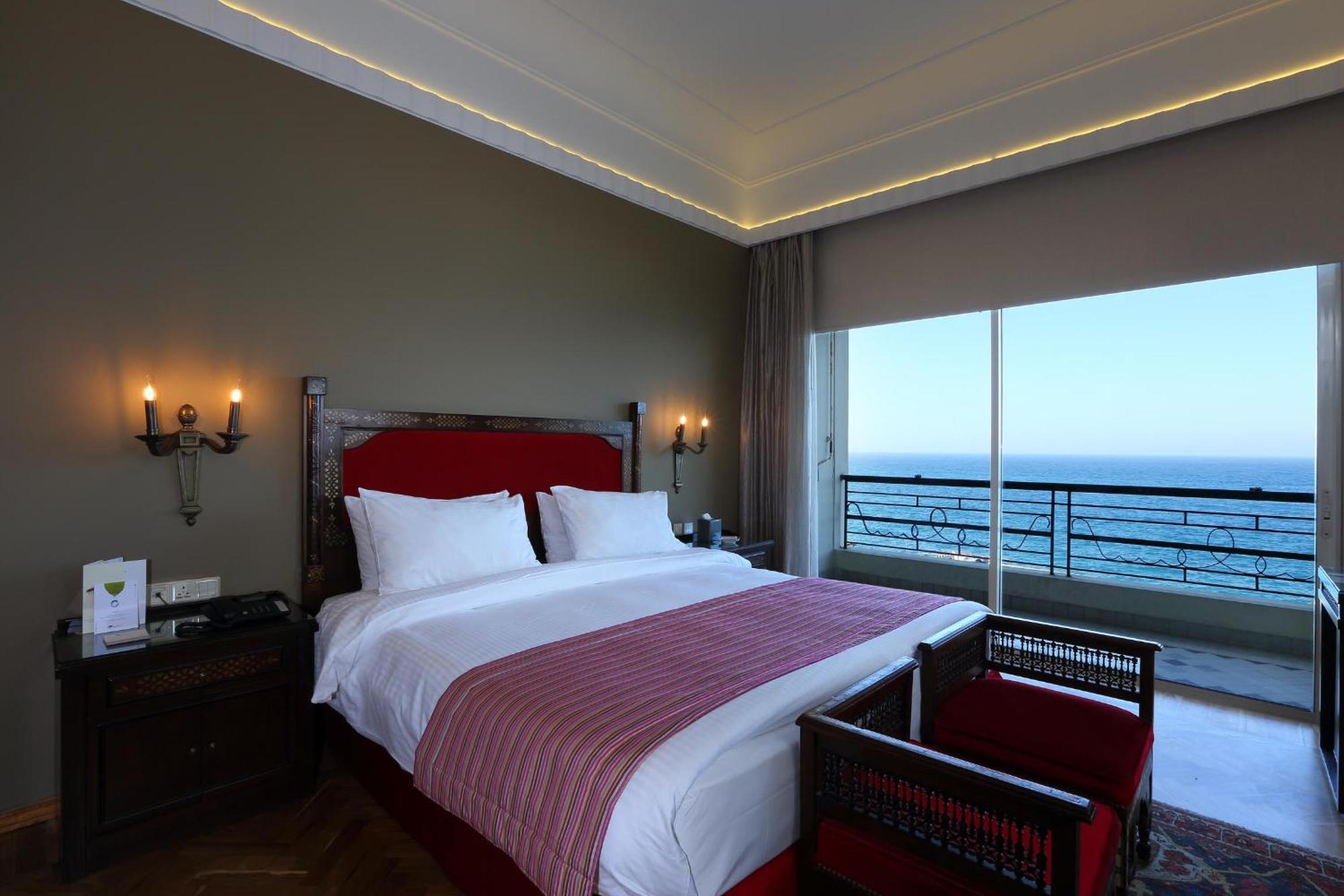Warwick Palm Beach Hotel Beirut Room photo